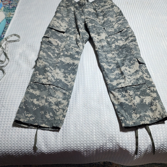 U.S. Army Other - USA MILITARY EUC GENUINE ARMY COMBAT UNIFORM TROUSER PANTS SZ XS-short